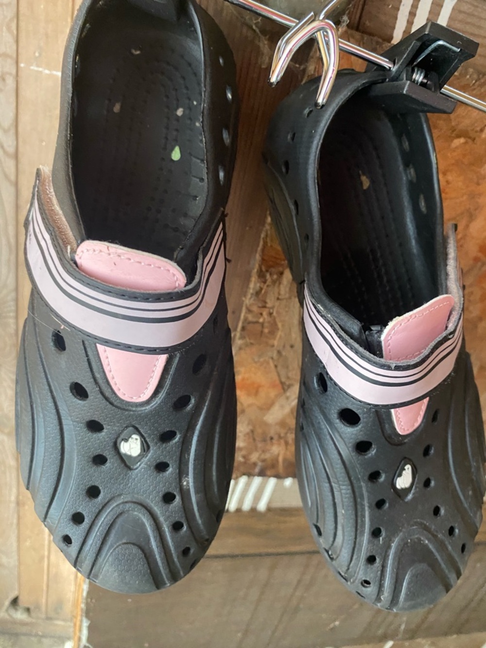 Hounds Black and Pink Slip-On Garden Clogs